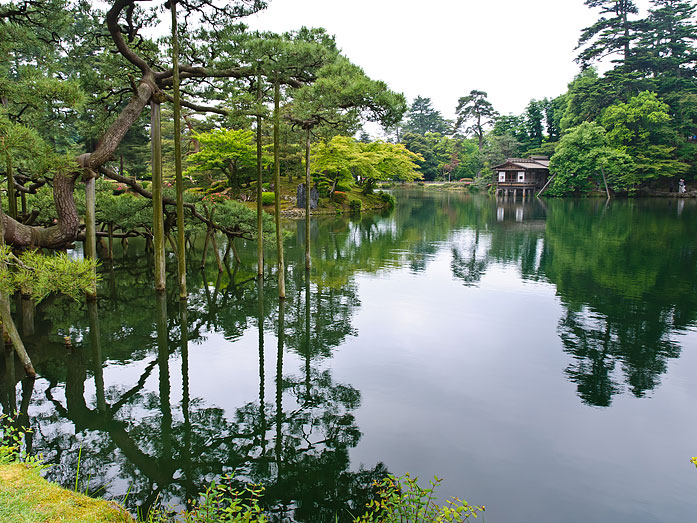 Kasumiga-ike pond in Kenrokuen Garden in Kanazawa, Ishikawa Prefecture