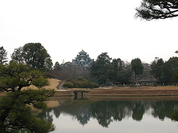 Korakuen Garden with Okayama Castle (Crow Castle), Okayama