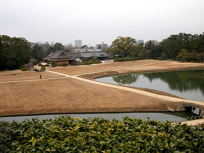 Sawa-no-ike Pond and Enyo-tei House in Korakuen Garden, Okayama