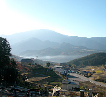 Local guide for historical Nakasendo walking trail from Tsumago to Magome