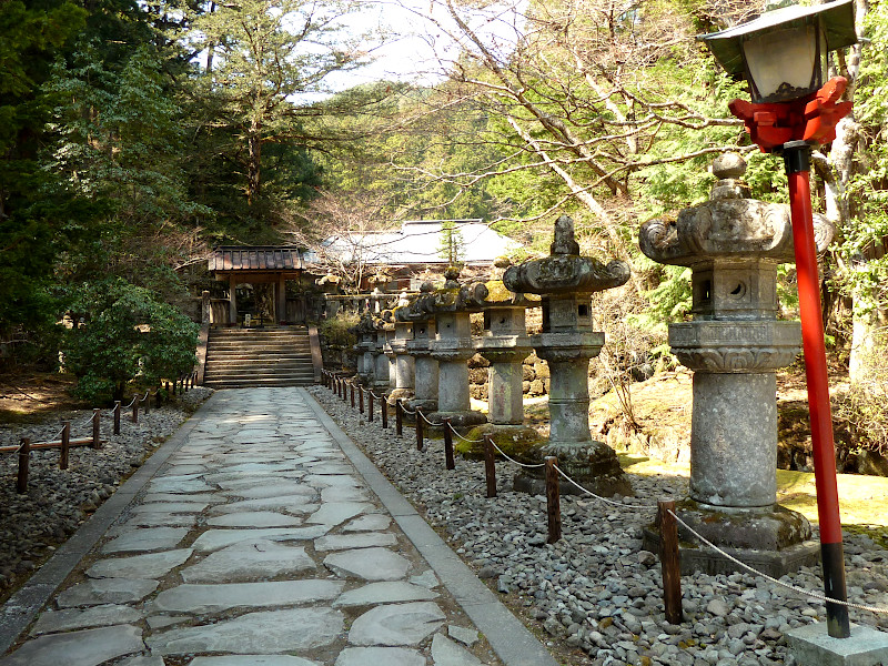 Pathway Iemitsu Mausoleum (Taiyuin-byo) in Nikko