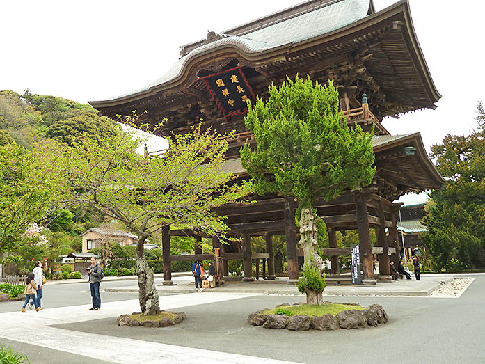 Sanmon gate Kenchoji Temple in Kamakura