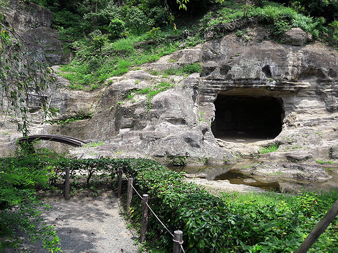 Zen Rock Garden with cave called Tennyodo Zuisenji Temple