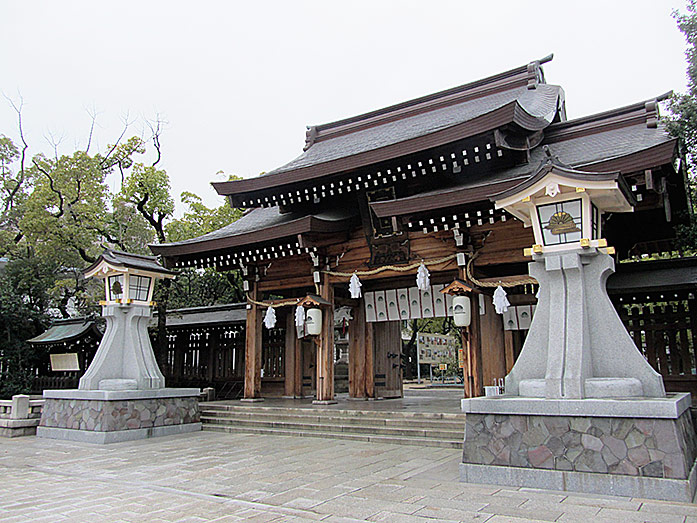 Main Gate of Minatogawa Shrine (Minatogawa-jinja) in Kobe