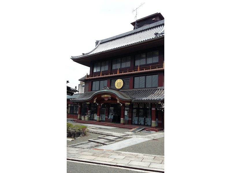 Main Hall of Bukkoji Mausoleum in Kyoto
