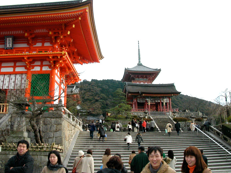 Niomon Gate Kiyomizu-dera Temple in Kyoto
