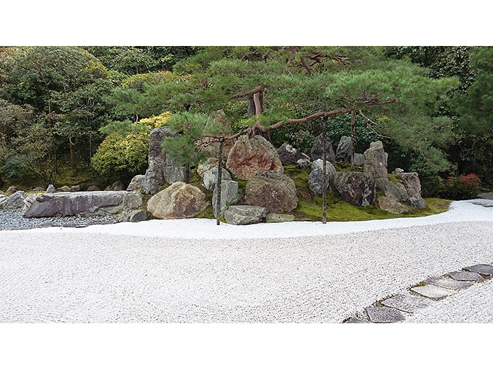 Konchi-in Tsurukame-no-niwa (Crane and Turtle Garden) in Kyoto