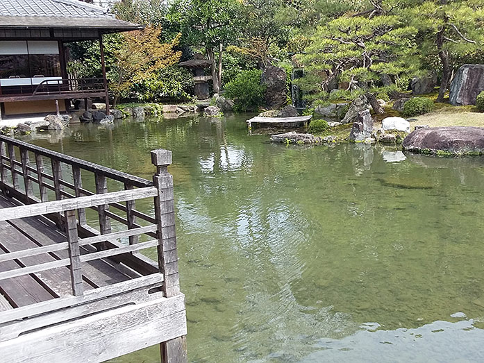 Pond infront of Rinchi-tei Shosei-en Garden in Kyoto