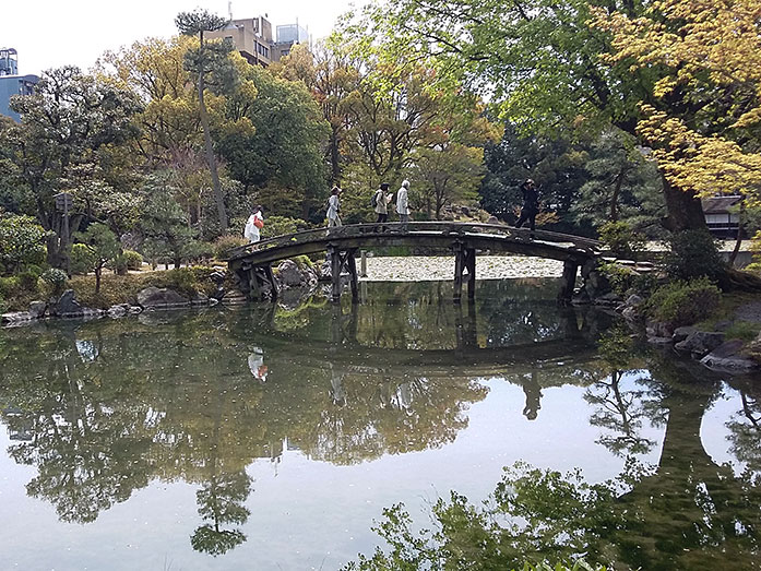 Shinsetsu-kyo Bridge Shosei-en Garden in Kyoto