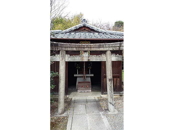 Yogen-in Temple Small Shrine