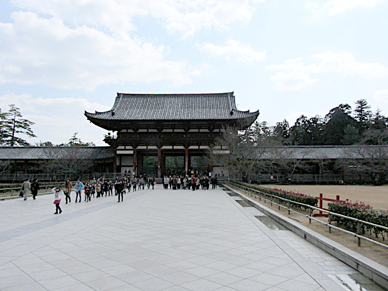 Chu-mon Gate Todaiji Temple in Nara