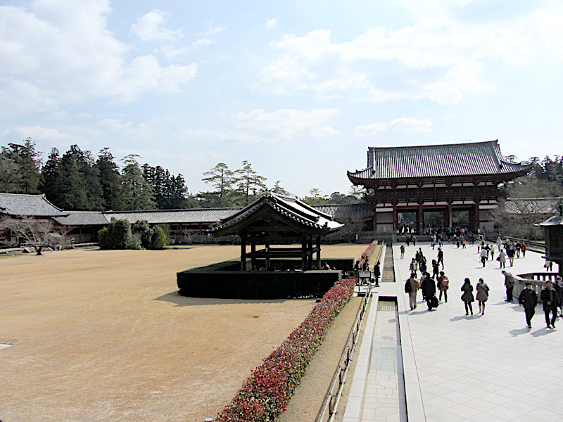 Chu-mon Gate Todaiji Temple in Nara