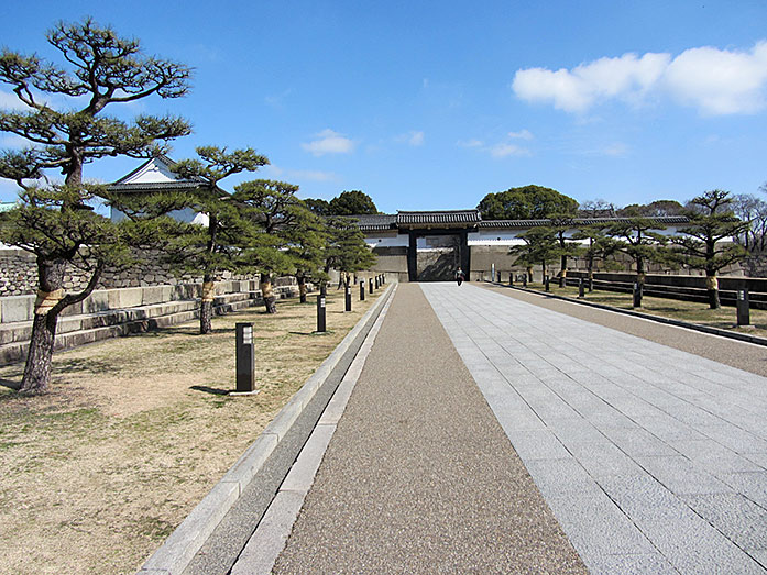 Osaka Castle Otemon Gate Entrance