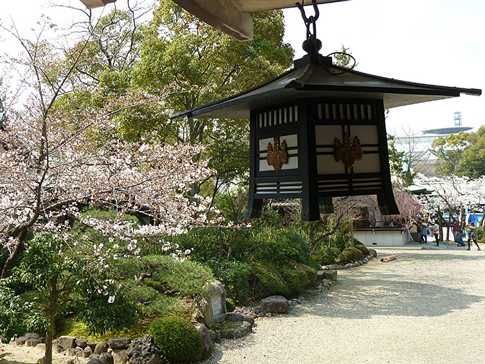 Hokoku-jinja Shrine in Osaka Castle Park