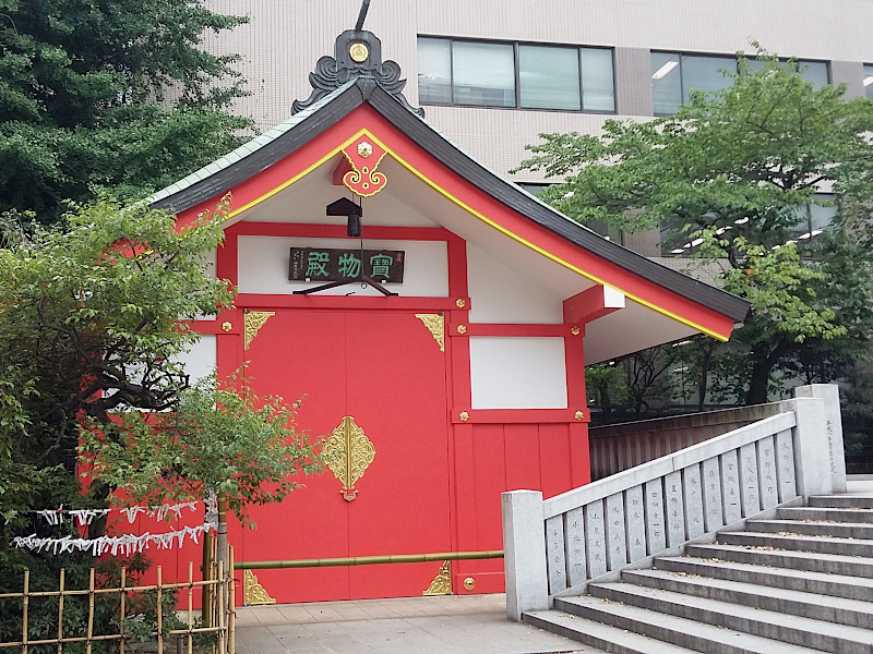 Hanazono Shrine in Shinjuku