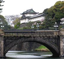 Local guide for Tokyo Imperial Palace Local guide for Tokyo Imperial Palace