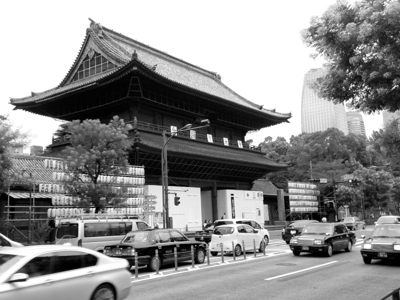 Sangedatsumon Gate Zojoji Temple in Tokyo