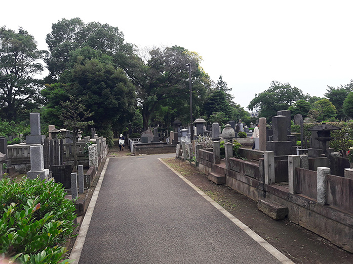 Tombs, Yanaka Cemetery in Tokyo