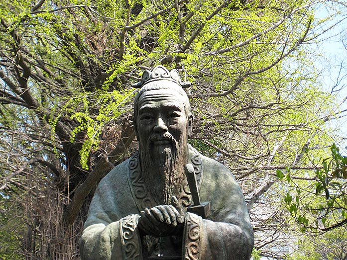 Confucius Statue within Yushima Seido Shrine grounds in Tokyo