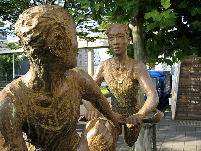 Statue in Tsurumi Yokohama